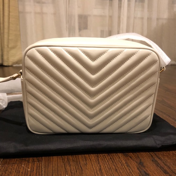 Saint Laurent Lou Medium Quilted Leather Bag - Picture 3 of 7